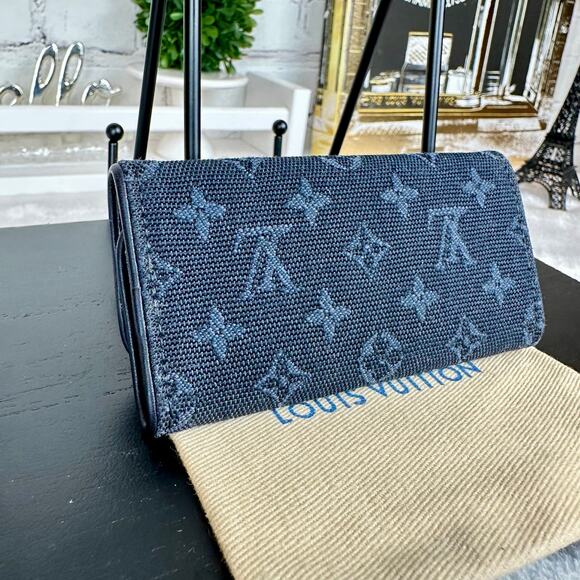 Louis Vuitton Denim key cles 4 Key holder fob keychain Excellent!! - Picture 2 of 12